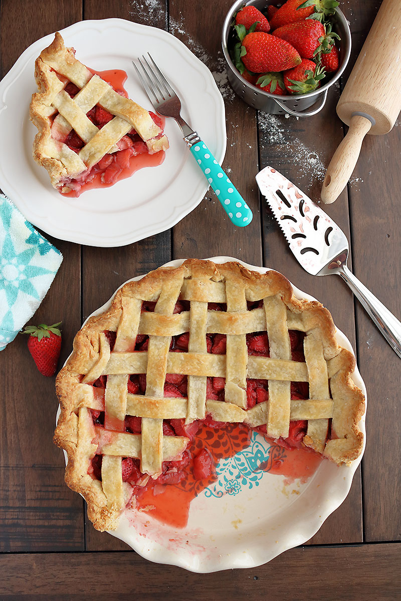 strawberry lattice pie